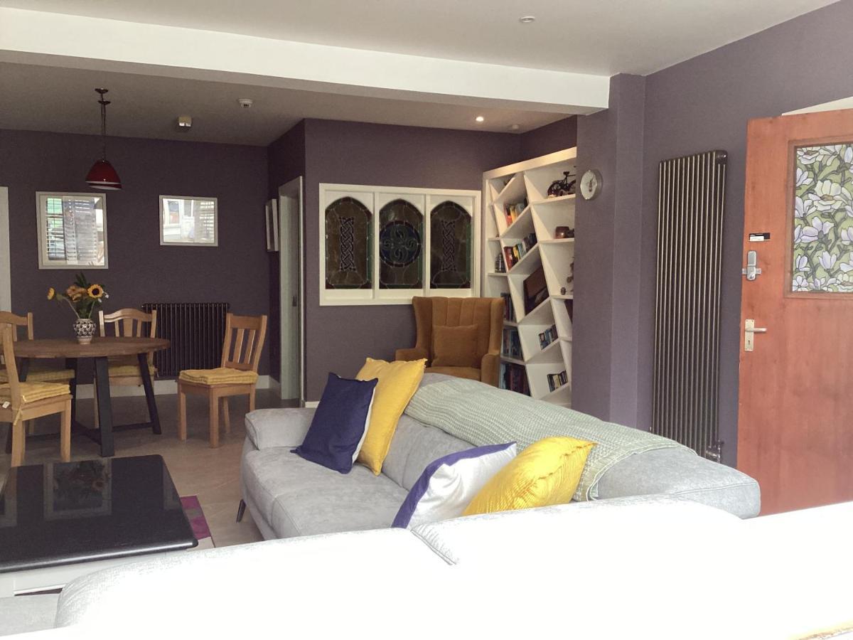 Roundstone Retreats Quayside Luxury Apt Bagian luar foto